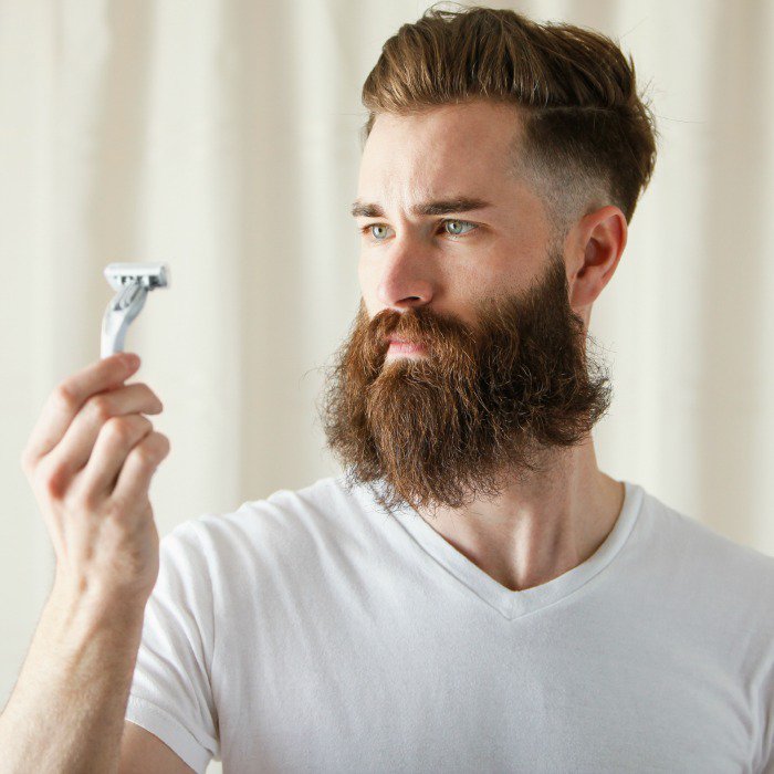 Raser sa barbe fait-il pousser la barbe ?