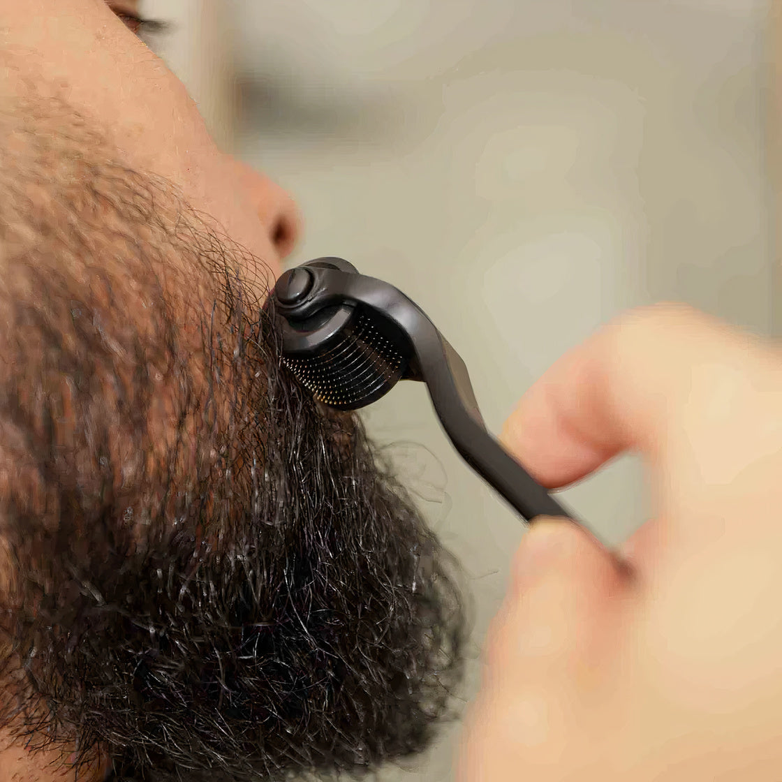 Il réveille les follicules dormants de ta barbe