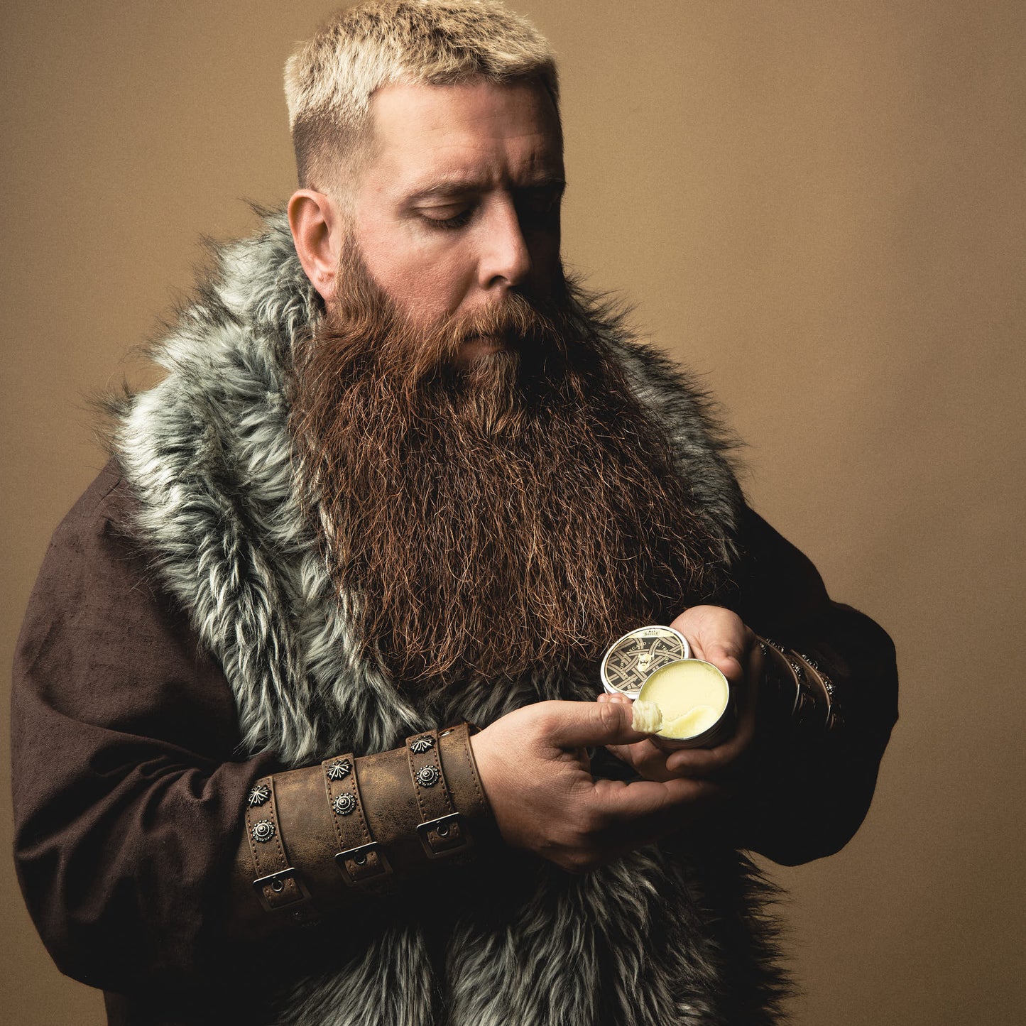 Baume Coiffant Barbe d'Asgard | Domptez Votre Barbe pour un Style Parfait
